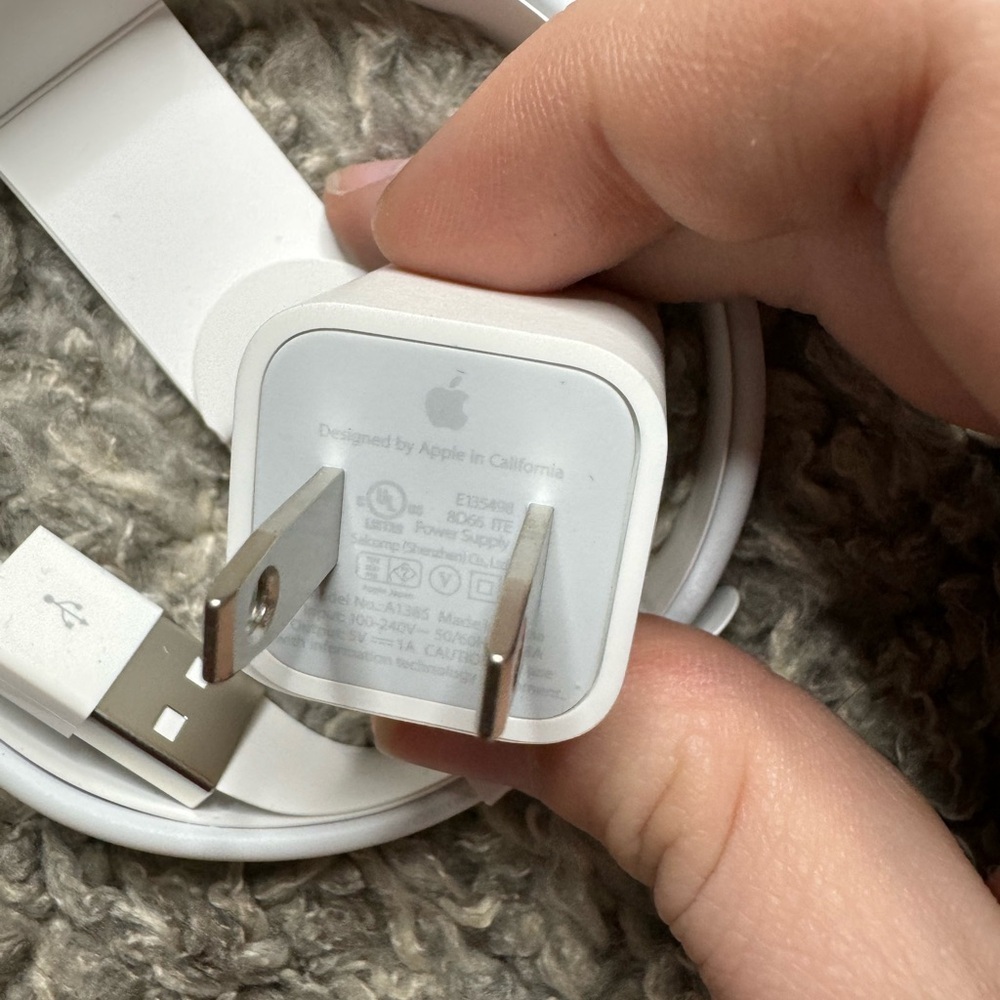 Apple charger - Picture 5 of 5